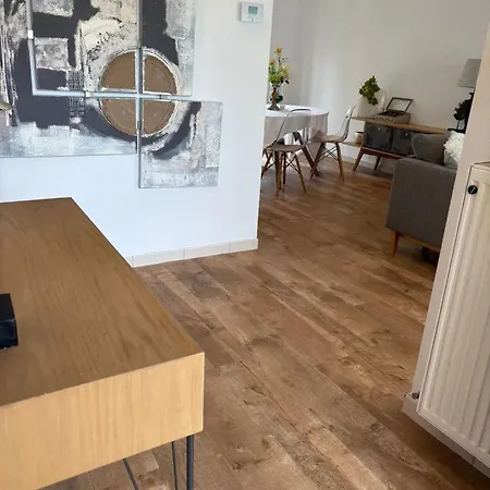 Maison Confortable A Avec Terrasse - 78 M² 度假居