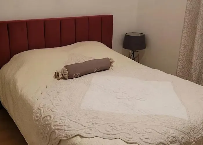 Сasa de vacaciones Maison Confortable A Chatellerault Avec Terrasse - 78 M² *