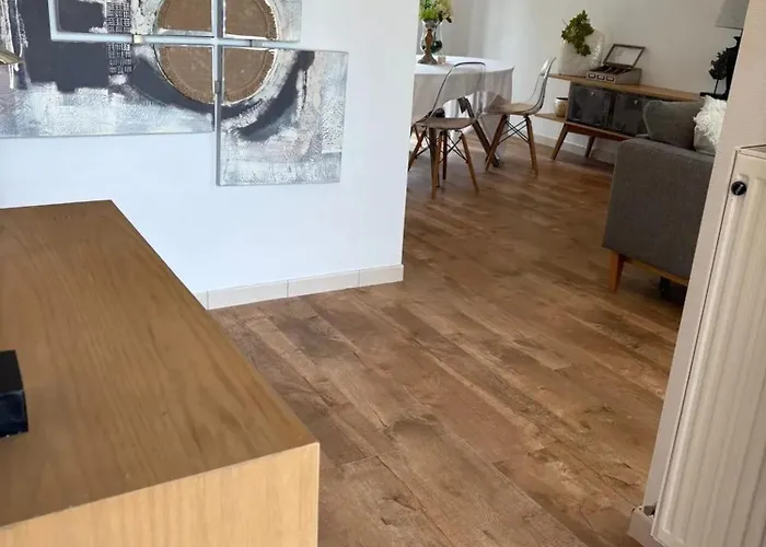 Maison Confortable A Avec Terrasse - 78 M² بيت للعطل