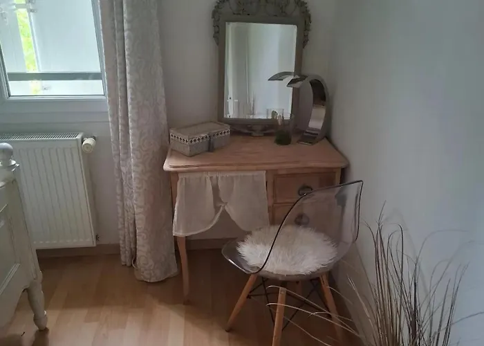 Сasa de vacaciones Maison Confortable A Chatellerault Avec Terrasse - 78 M²