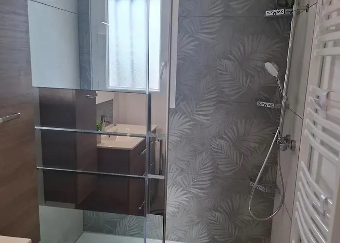 Maison Confortable A Avec Terrasse - 78 M² Châtellerault