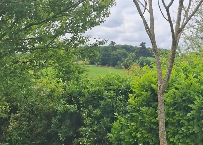 Maison Confortable A Chatellerault Avec Terrasse - 78 M² Сasa de vacaciones Châtellerault